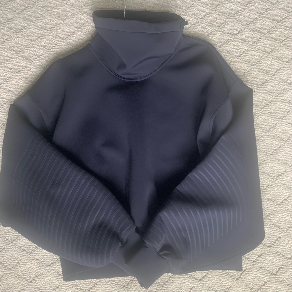 Lululemon Black Puff Sleeve Sweater